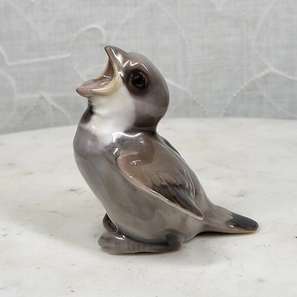 Vtg Bing Grondahl Young Sparrow Porcelain Figurine 1852 Tan Screeching For Food - Picture 2 of 14